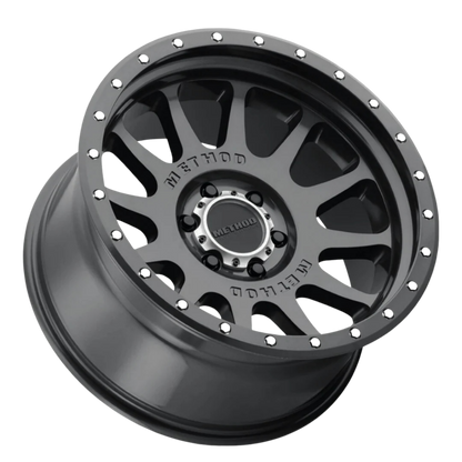 METHOD 605 MATTE BLACK 6X135 R20