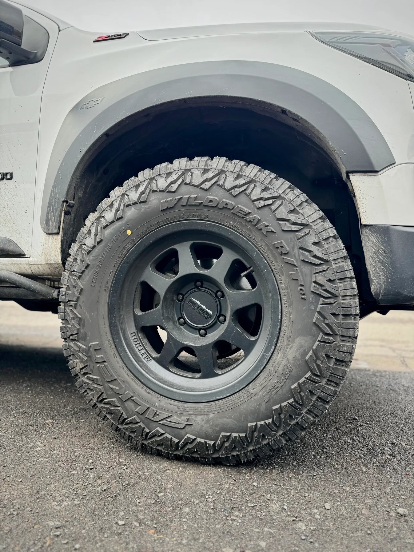 METHOD 701 MATTE BLACK 6X139.7 R17