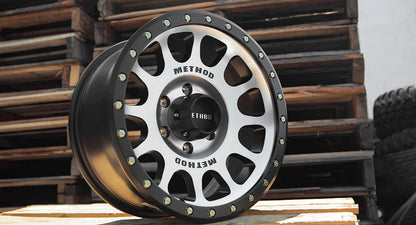 METHOD 305 MACHINED BLACK LIP 6X139.7 R18