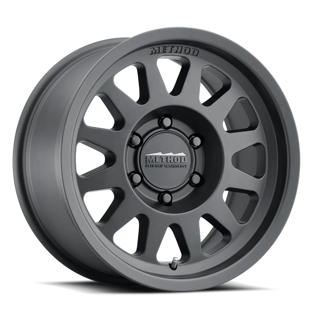METHOD 704 MATTE BLACK 6X135 R17