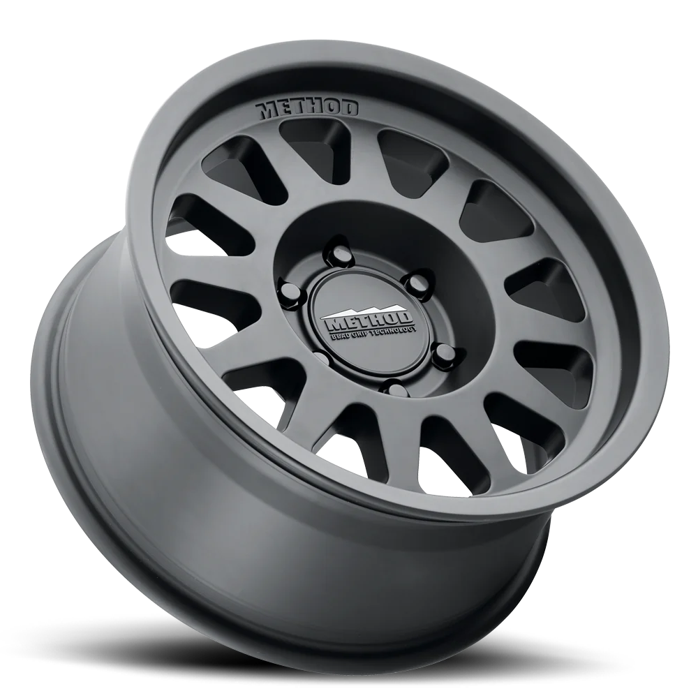 METHOD 704 MATTE BLACK 6X135 R17